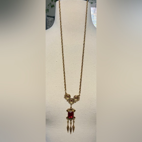 Vintage Jewelry - Gold toned Statement Necklace || Costume Jewelry